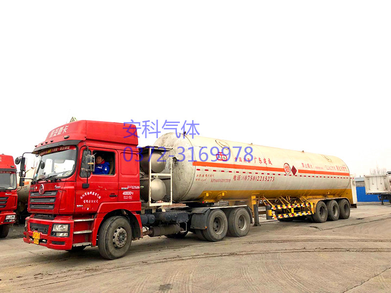 安科氣體公司LNG運輸槽車